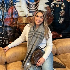 Meet your Posher, Ivette